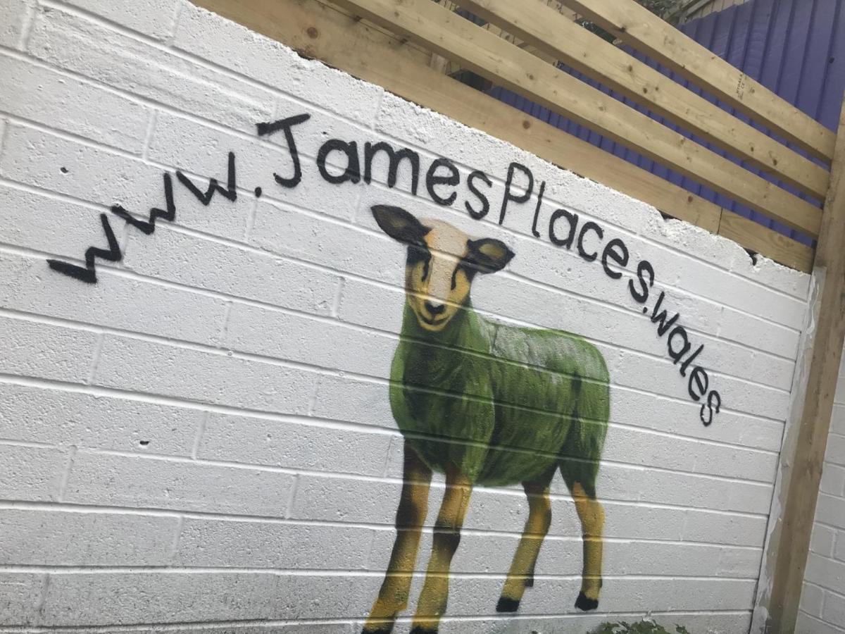 James' Place At Dowlais Merthyr Tydfil Buitenkant foto